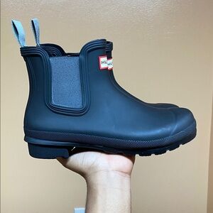 Hunter Women’s Original Matte Black Chelsea Rubber Rain Boots Size 7